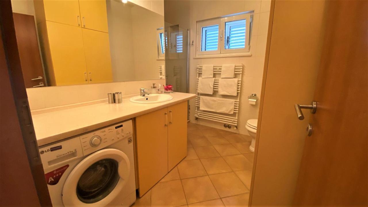Trogir Center Exclusive Seaview Apartment For 4 ภายนอก รูปภาพ